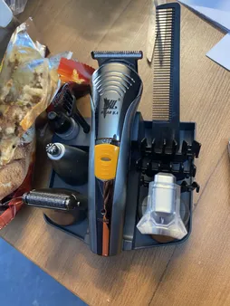 ماشین اصلاح موی بدن و صورت بیاویا مدل 570