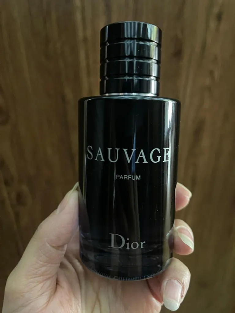 پرفیوم مردانه دیور مدل Sauvage Parfum حجم 100 میلی لیتر