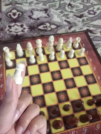 مهره شطرنج مدل چوبی کد KCHK032 مجموعه 32 عددی