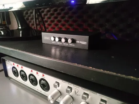 هاب سوییچ 4 پورت مدل IF-008