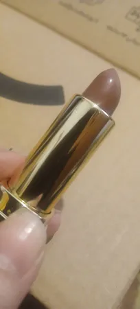 رژ لب جامد لاواری مدل plus perfect شماره 637