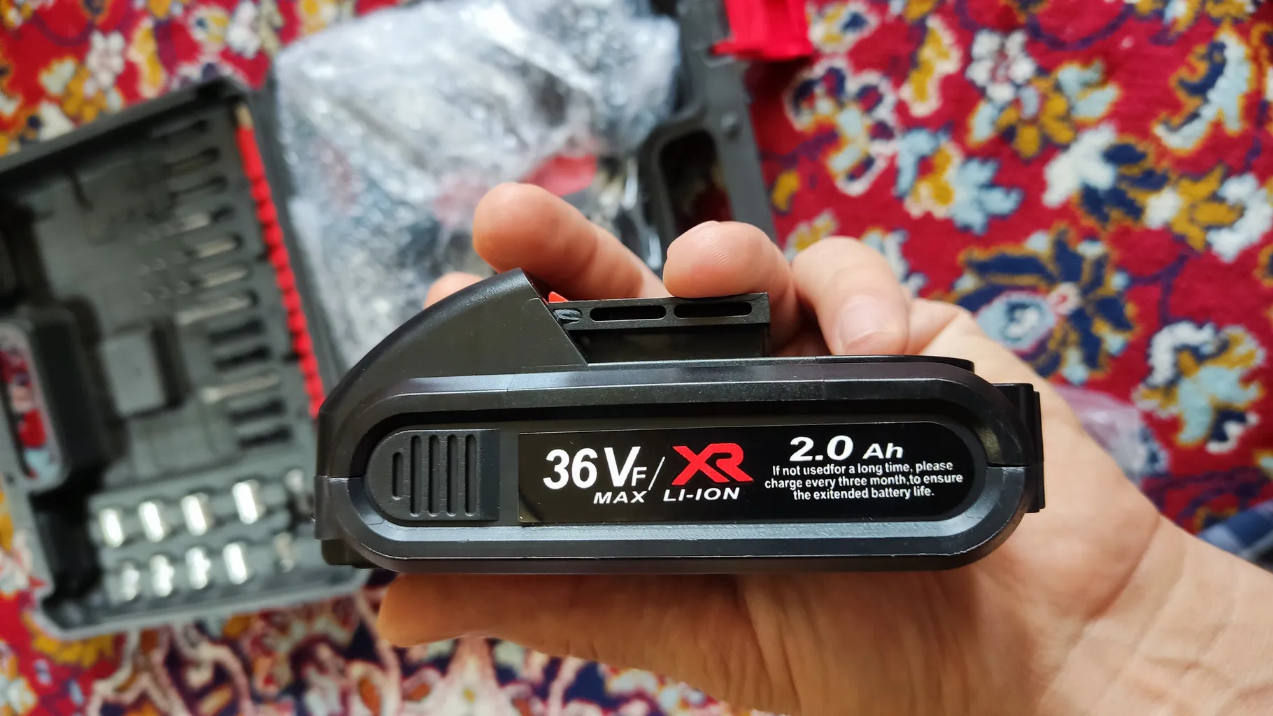 دریل چکشی شارژی باس مدل 6070 مجموعه 28 عددی