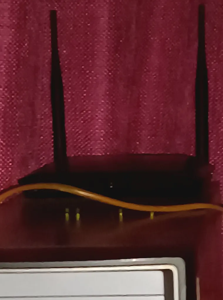 مودم روتر ADSL2 Plus بی‌ سیم N300 دی-لینک مدل DSL-2740U