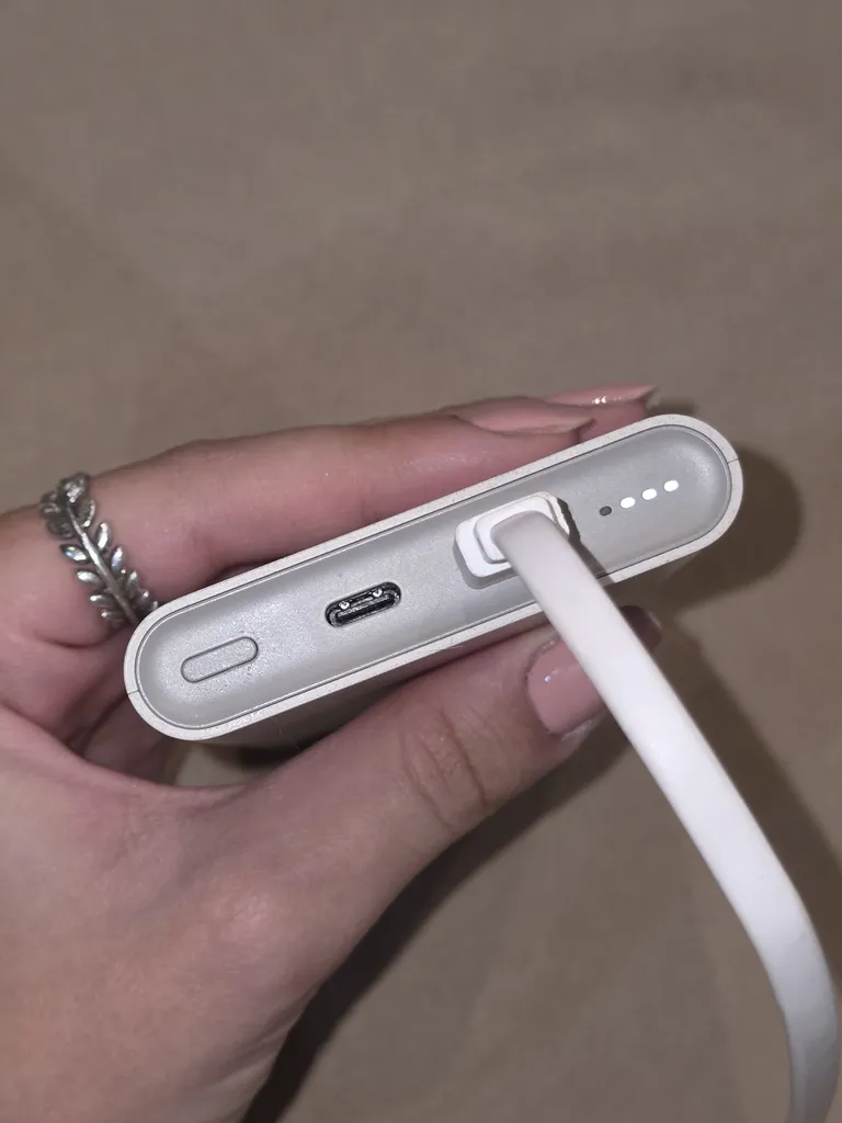 پاوربانک 25 وات سامسونگ مدل EB-P3400 ظرفیت 10000 میلی آمپر ساعت