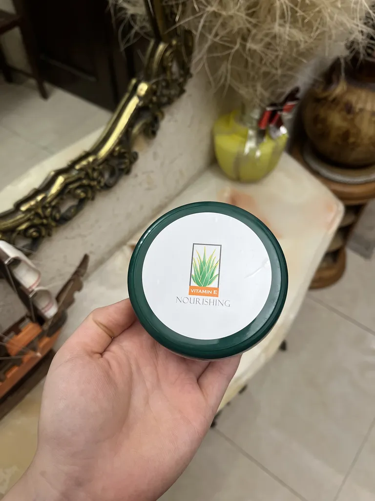 کرم مرطوب کننده مای مدل آلوئه ورا حجم 300 میلی لیتر