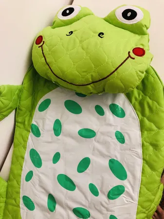 زیرانداز تعویض نوزاد مدل قورباغه