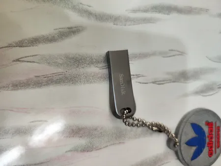 فلش مموری سن دیسک مدل Ultra Luxe ظرفیت 64 گیگابایت