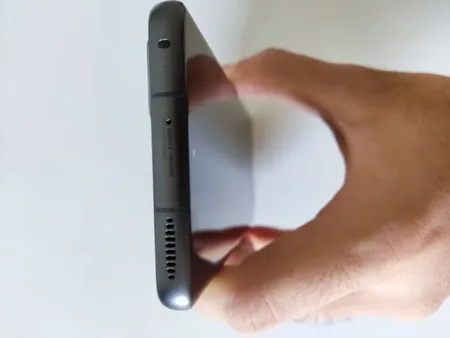 گوشی موبایل شیائومی مدل 12 2201123G دو سیم کارت ظرفیت 256 گیگابایت و رم 12 گیگابایت