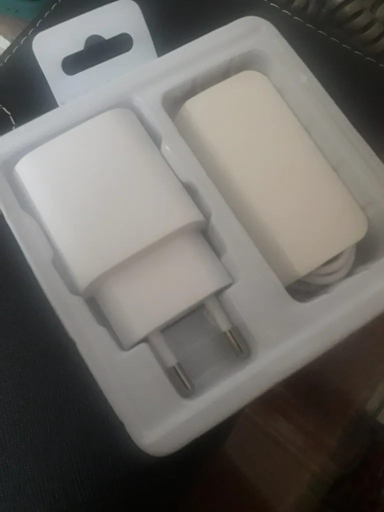 شارژر دیواری 25 وات اس ال وای مدل Galaxy A54 Super Fast SL-EU25W به همراه کابل تبدیل USB-C