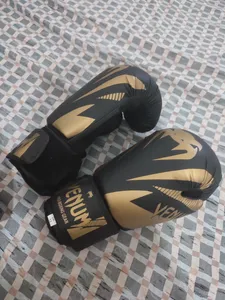 تجریه خرید دستکش بوکس ونوم مدل ven2m