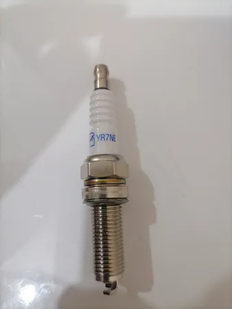 شمع خودرو نور مدل YRFNE مناسب برای یورو 4 بسته 4 عددی