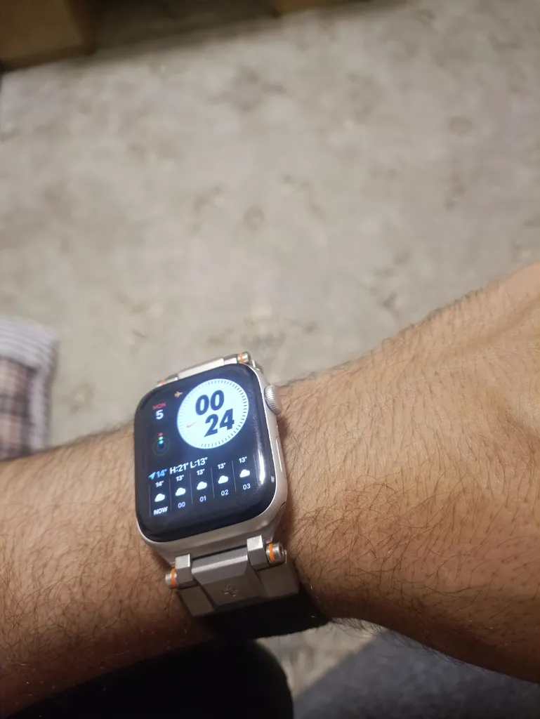 بند اسپیگن مدل DuraPro Armor مناسب برای اپل واچ 42/44/45/49 میلی متری