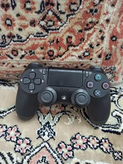 دسته بازی پلی استیشن ۴ مدل 2021