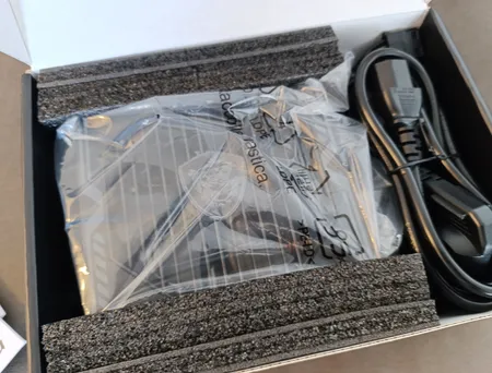 منبع تغذیه کامپیوتر ام اس آی مدل MAG A650BN