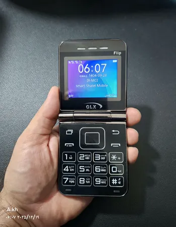 گوشی موبایل جی ال ایکس مدل Flip دو سیم کارت