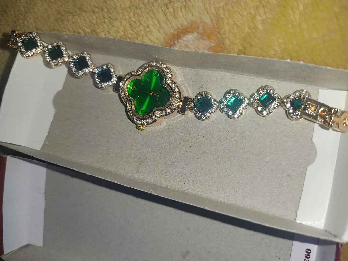 ساعت مچی عقربه ای زنانه مدل sz01