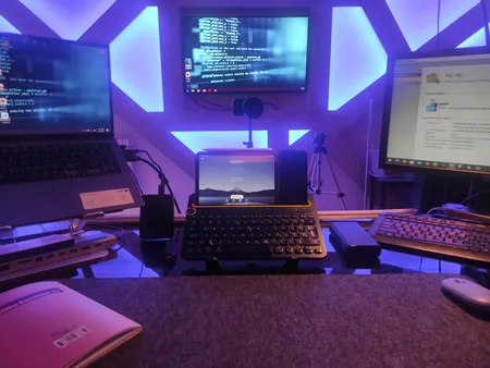 پایه نگهدارنده لپ تاپ مدل P1 2021