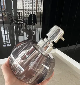 تجریه خرید پمپ مایع دستشویی مدل آکرولیک