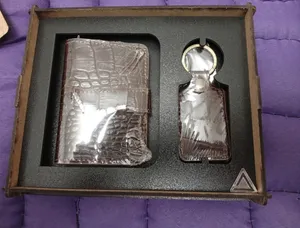 تجریه خرید ست هدیه چرم آراهمراه مدل ARASET04