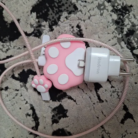 محافظ کابل وال کیس طرح پنجه کیوت به همراه محافظ شارژر دیواری 25 وات سامسونگ مجموعه 4 عددی