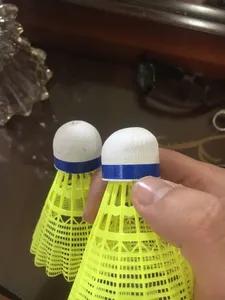 تجریه خرید توپ بدمینتون یونکس مدل Mavis 550 بسته 6 عددی