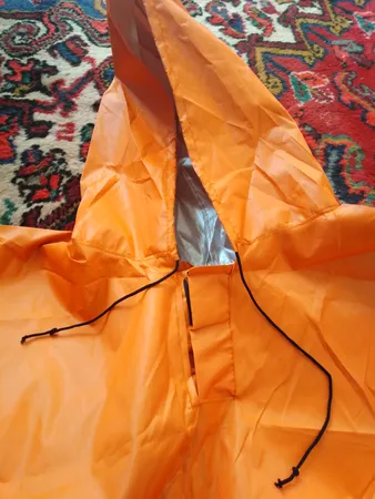 پانچو کوهنوردی مدل سه  کاره