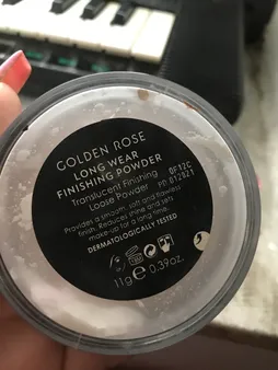 پودر تثبیت کننده آرایش گلدن رز مدل Long Wear Finishing