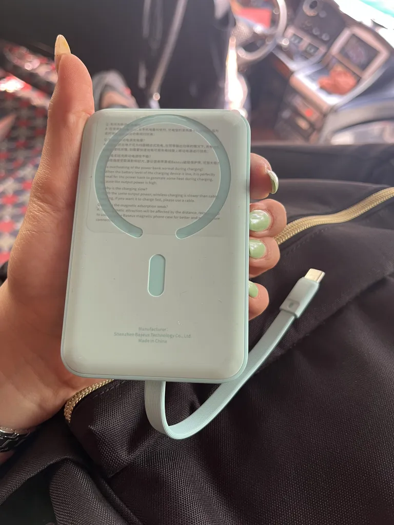 پاوربانک بی‌سیم 30 وات باسئوس مدل Magnetic Mini ظرفیت 10000 میلی آمپر ساعت