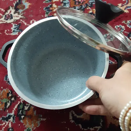 قابلمه عروس مدل کلاسیک خطی سایز 16