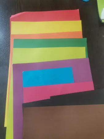 مقوا رنگی سایز ۳۴×۲۴ بسته ۲۰ عددی (۱۰ رنگ از هر کدام ۲ عدد)