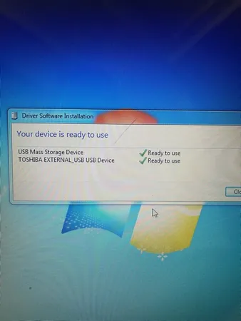 هارد اکسترنال توشیبا مدل Canvio ‌‌Basics ظرفیت چهار ترابایت دارای رابط USB Type-A 3.0