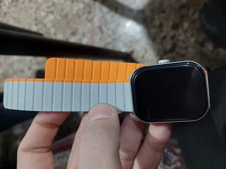 ساعت هوشمند گلوریمی مدل GS1 Pro 2024 دارای قابلیت های صفحه نمایش رنگی، صفحه نمایش لمسی، کنترل موسیقی (Music Player)، کنترل سطح اکسیژن خون، قابلیت مکالمه مستقیم، قابلیت مکالمه از طریق بلوتوث، پشتیبانی از زبان فارسی در منو و سیستم‌عامل بند سیلیکون