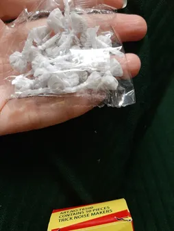 ابزار شوخی طرح پوست پیازی بسته 100 عددی