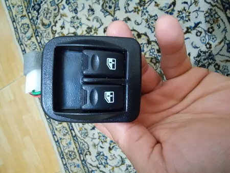 کلید شیشه بالابر کد 34 مناسب برای پراید بسته 2 عددی