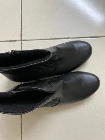 نیم بوت زنانه مدل 159000302  طرح شنل رنگ مشکی