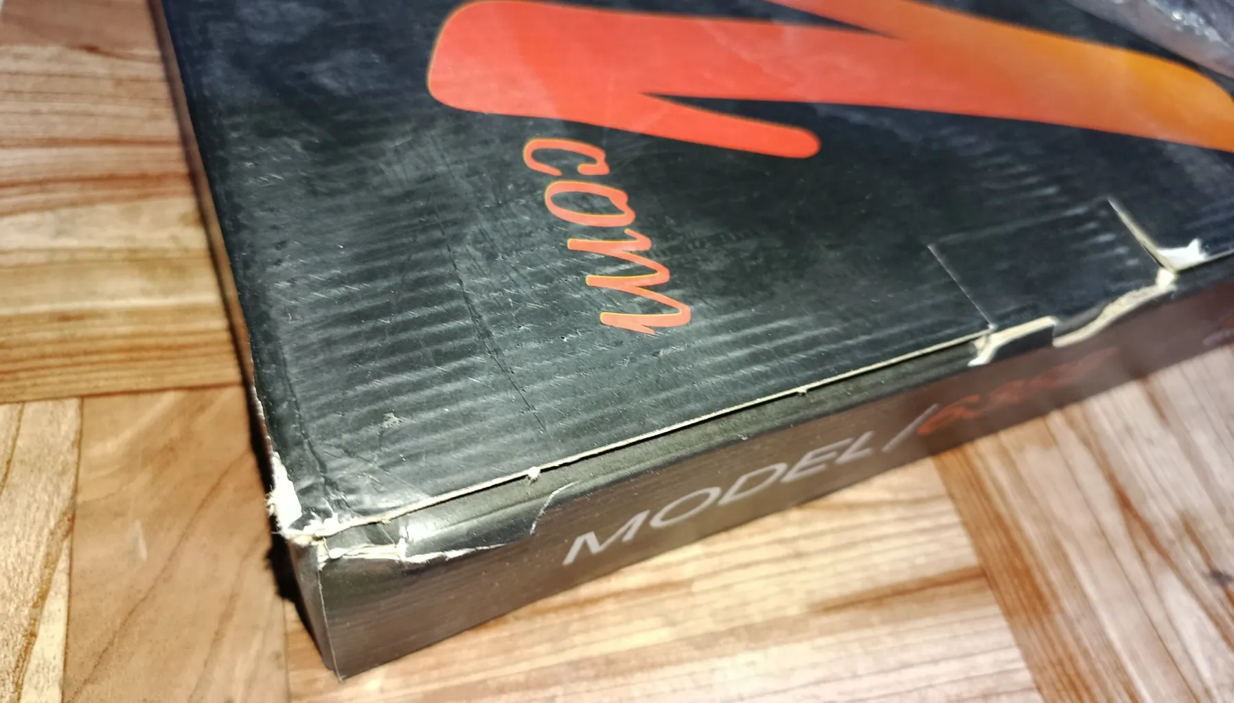 پایه خنک کننده  لپ تاپ یوکام مدل تنظیم ارتفاع 638B