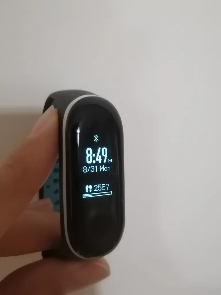 مچ بند هوشمند شیایومی مدل Mi Band 3