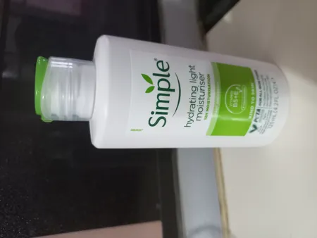 کرم آبرسان سیمپل مدل Fast Absorbing حجم 125 میلی‌لیتر