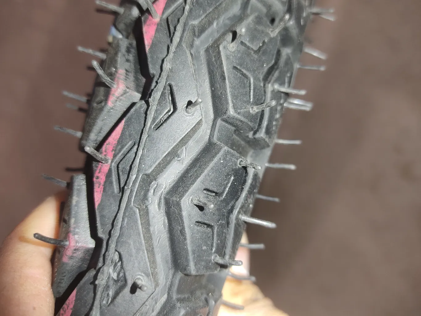 لاستیک موتور سیکلت ایران یاسا مدل YS سایز 17-300 مناسب برای محور عقب هوندا