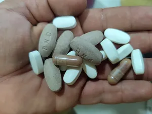 تجریه خرید قرص آمینو وی شکلاتی کارن بسته 243 عددی