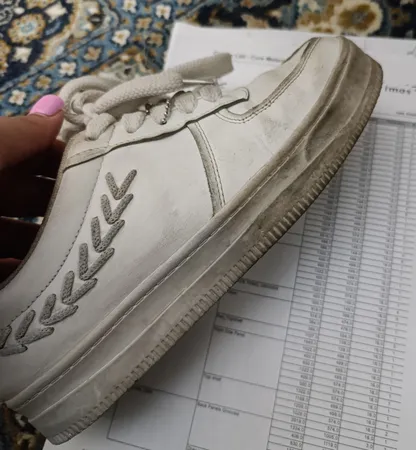 واکس براق کننده کفش گلد کر مدل 50 گچی رنگ سفید