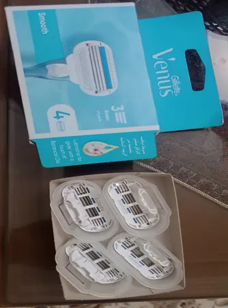 تیغ یدک ژیلت مدل Venus Smooth بسته 4 عددی