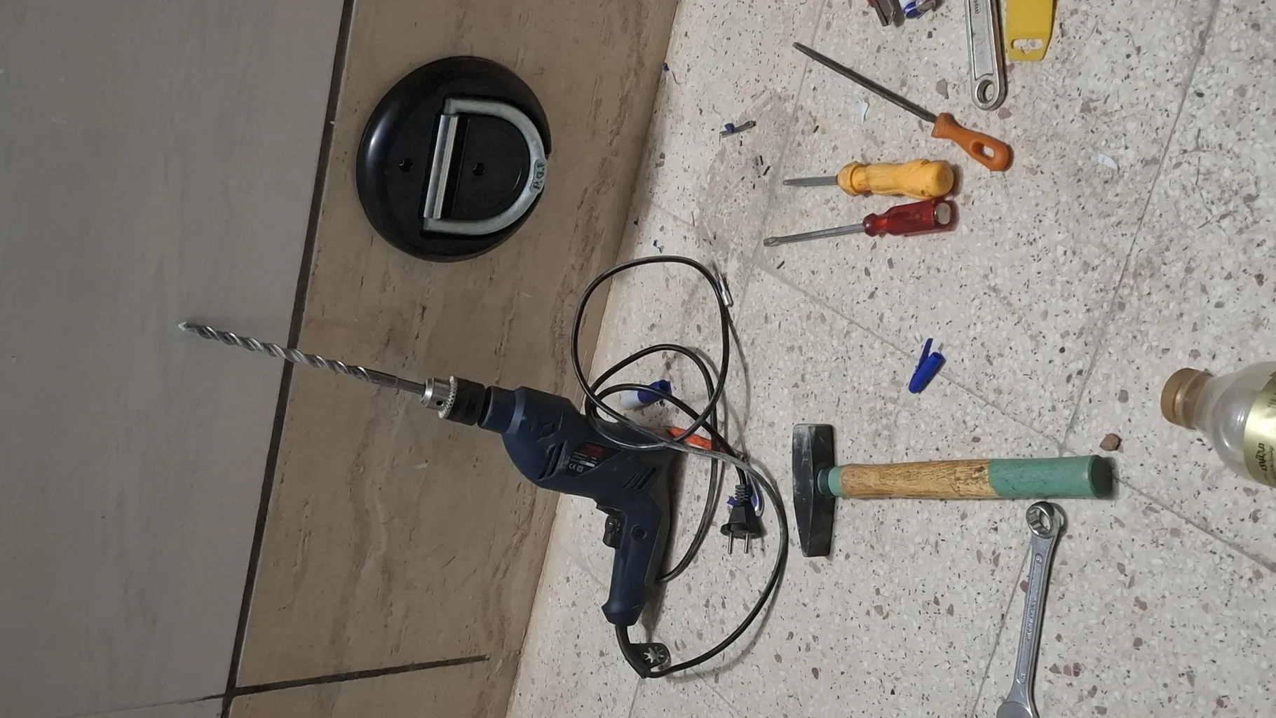 پایه قفل موتورسیکلت پیشگامانفرگویا مدل زمینی