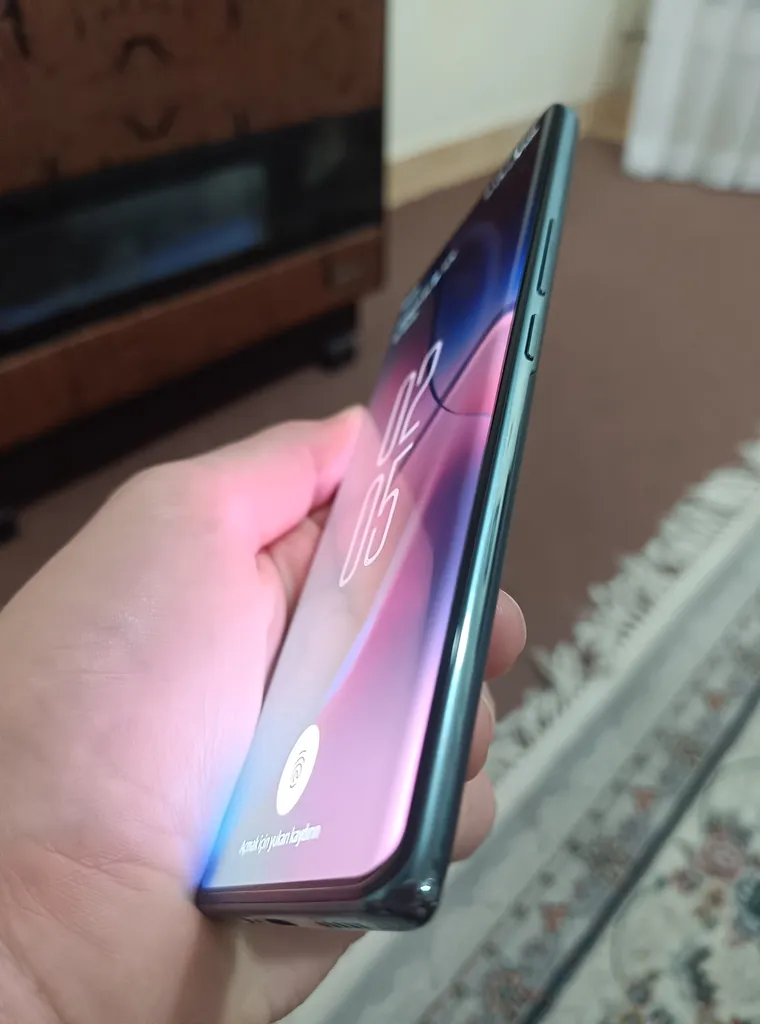 گوشی موبایل داریا مدل bond 5G دو سیم کارت ظرفیت 256 گیگابایت و رم 8 گیگابایت