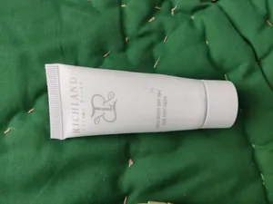 تجریه خرید کرم ضد آفتاب بی رنگ ریچلند SPF 50 مدل 01 مناسب پوست خشک حجم 150 میلی‌لیتر