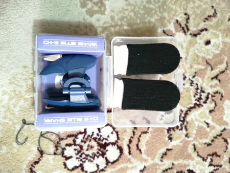 دسته بازی مدل Blue Shark به همراه آستین کنترل کننده انگشت