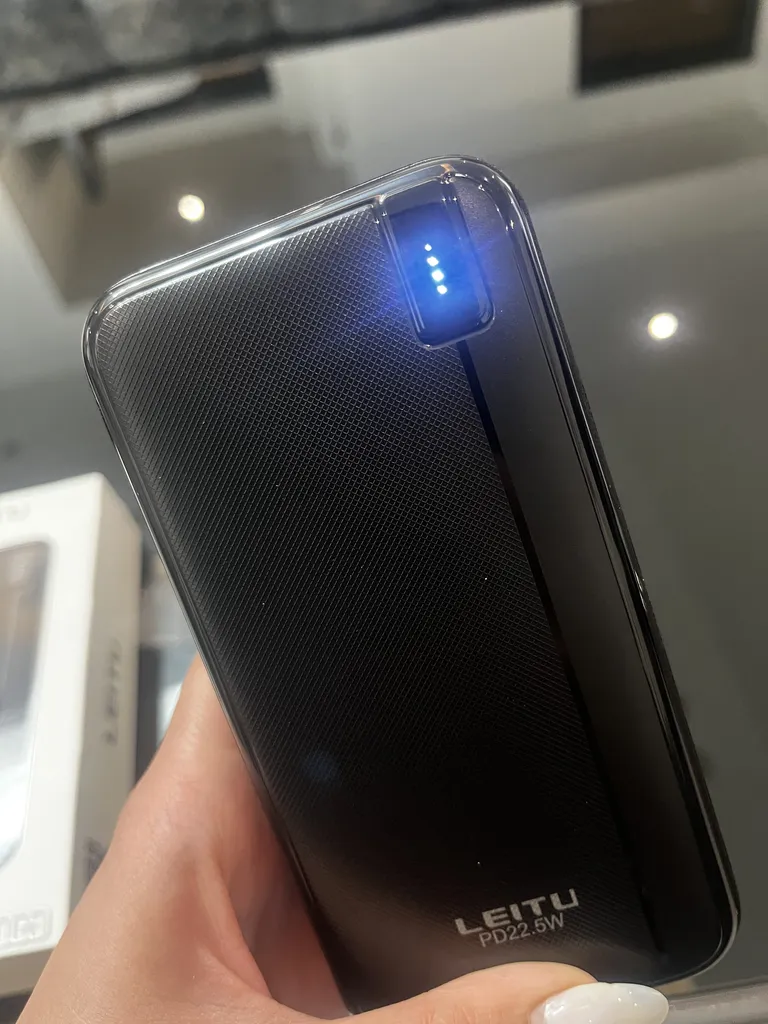 پاوربانک 22.5 وات لیتو مدل LP-42 ظرفیت 20000 میلی‌آمپرساعت