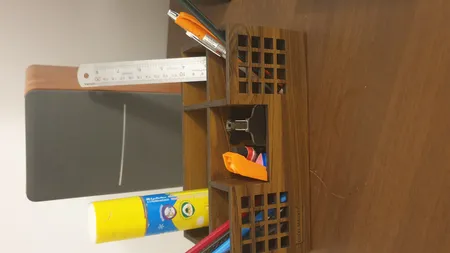 جامدادی رومیزی دکو مارکت مدل D0135