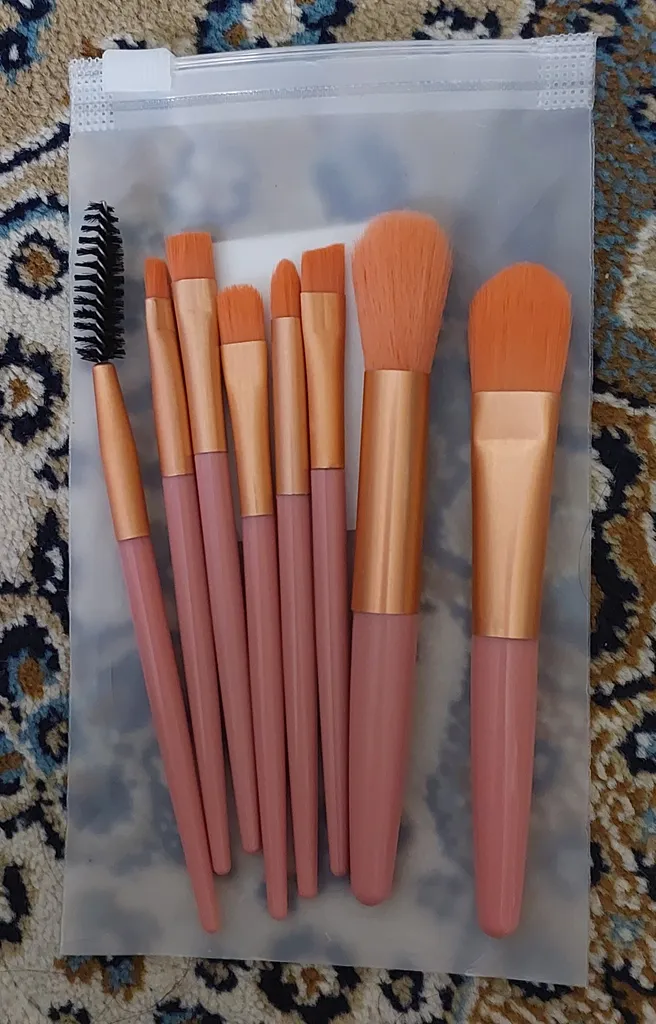 ست برس آرایشی مدل نئونی کد h908 مجموعه 8 عددی