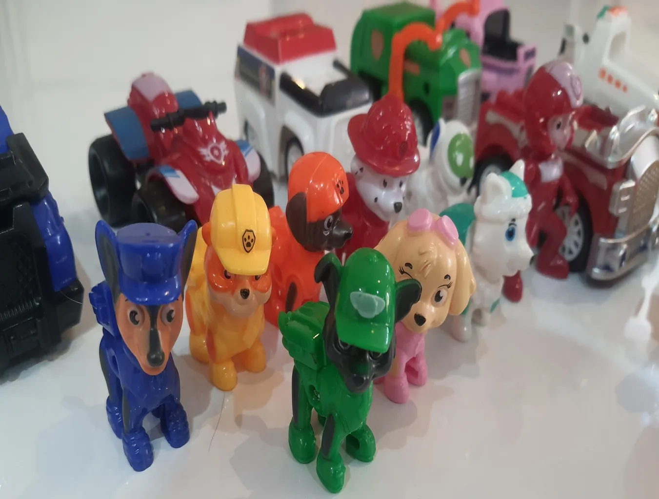 ماشین بازی مدل سگ های نگهبان کد 99 مجموعه 9 عددی